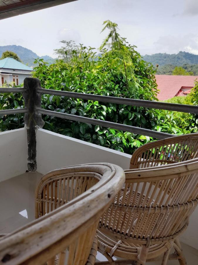 Hotel Pison Rantepao Buitenkant foto