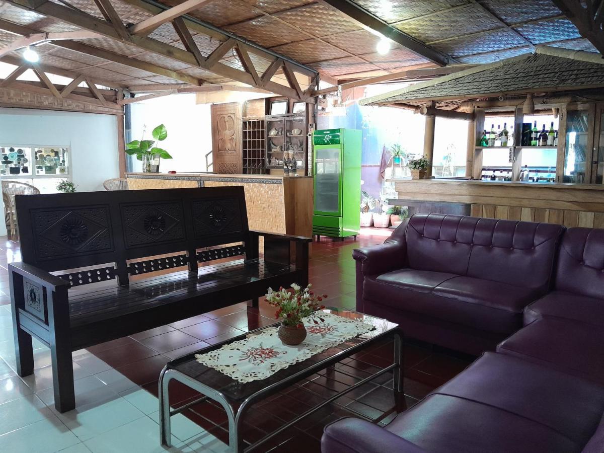 Hotel Pison Rantepao Buitenkant foto