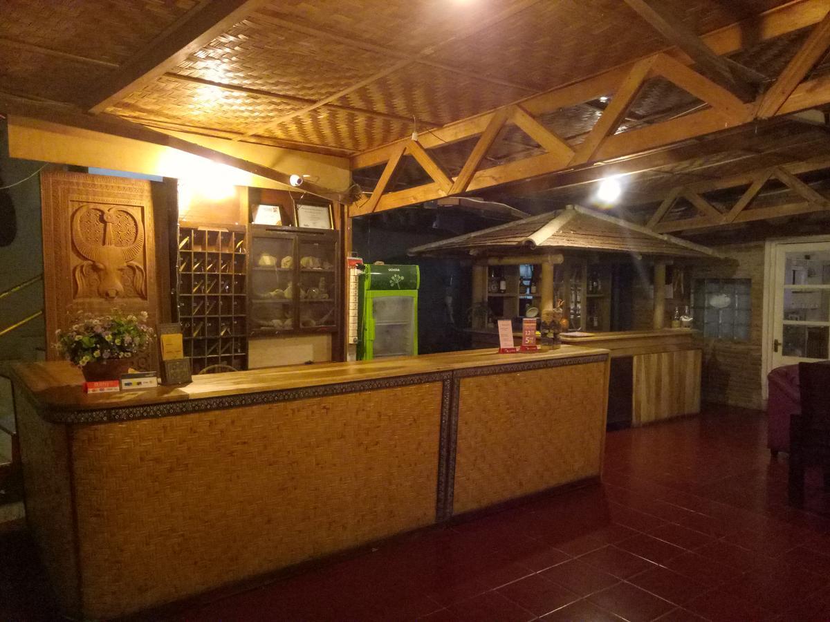 Hotel Pison Rantepao Buitenkant foto